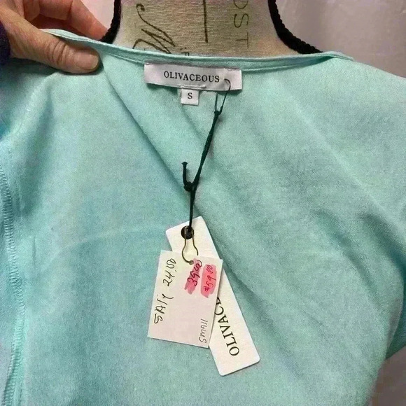 NWT Olivaceous Aqua Midi Wrap Dress
Size Small - Picture 9 of 11